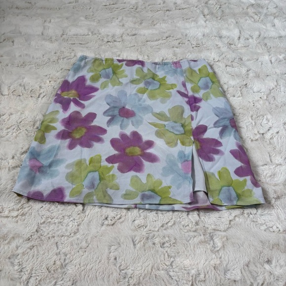 Sunday Best Aritzia Size 2 Multicolor Floral Mini Skirt - Picture 1 of 4